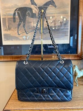 ❤️Gorgeous Genuine Quilted Leather Maxi Flap Bag🤩